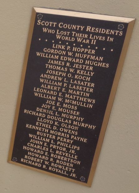 SCOTT COUNTY WAR VETERANS MEMORIAL PLAQUE E