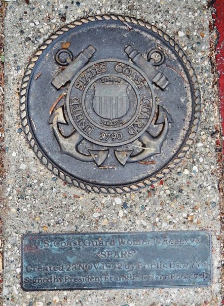 U.S. COAST GUARD WOMEN’S RESERVE MEMORIAL PLAQUE