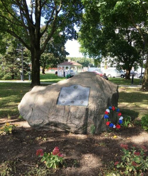 MANSFIELD WORLD WAR II HONOR ROLL MEMORIAL
