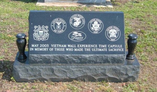 VIETNAM WALL EXPERIENCE TIME CAPSULE MEMORIAL