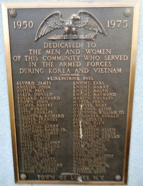TOWN OF LOCKE WAR VETERANS MEMORIAL PLAQUE C