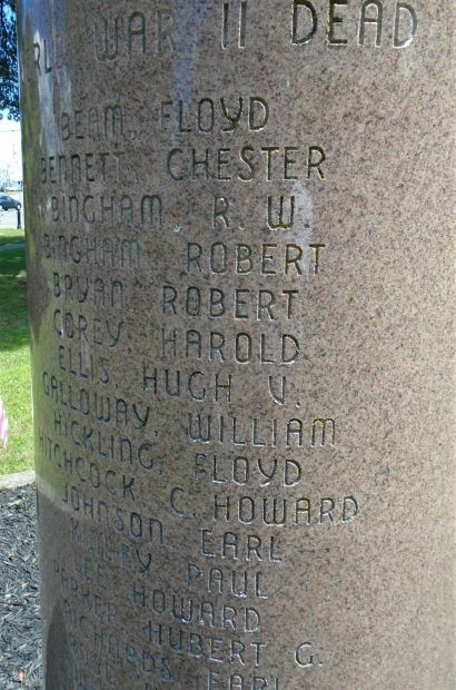 VESTAL WAR VETERANS MEMORIAL STONE B