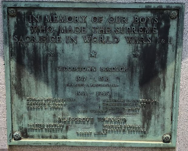 WOODSTOWN BOROUGH WORLD WARS I & II SUPREME SACRIFICE MEMORIAL PLAQUE