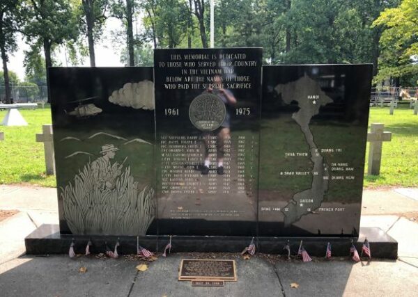VINELAND VIETNAM SUPREME SACRIFICE WAR MEMORIAL