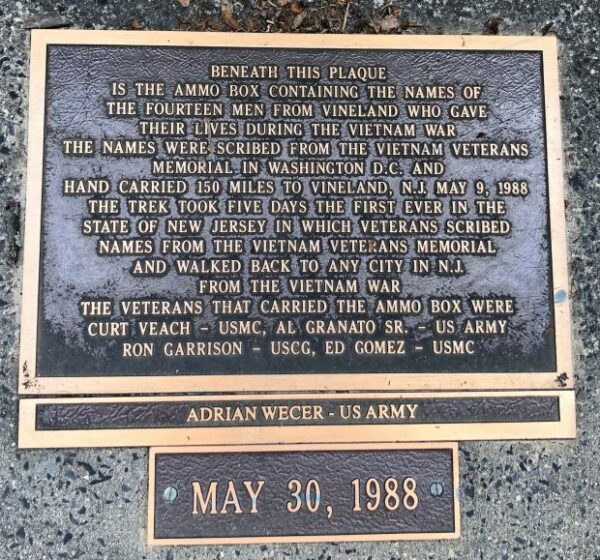 VINELAND VIETNAM SUPREME SACRIFICE WAR MEMORIAL PLAQUE