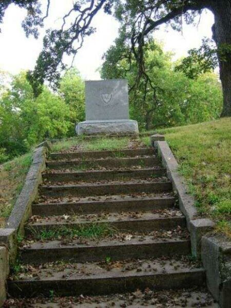 UNION VETERANS LEGION MEMORIAL