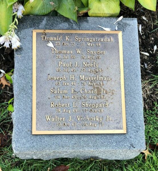 MELLVILLE VIETNAM MEMORIAL PLAQUE