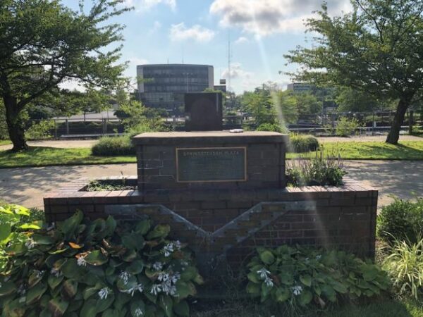 SPRINGSTEADAL PLAZA VIETNAM VETERANS WAR MEMORIAL