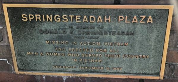 SPRINGSTEADAL PLAZA VIETNAM VETERANS WAR MEMORIAL PLAQUE