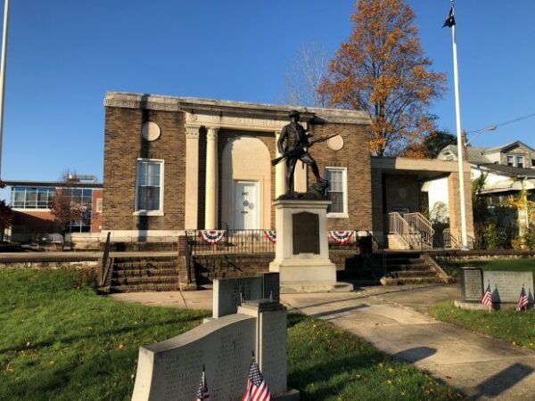 BURLINGTON WORLD WAR MEMORIAL HALL