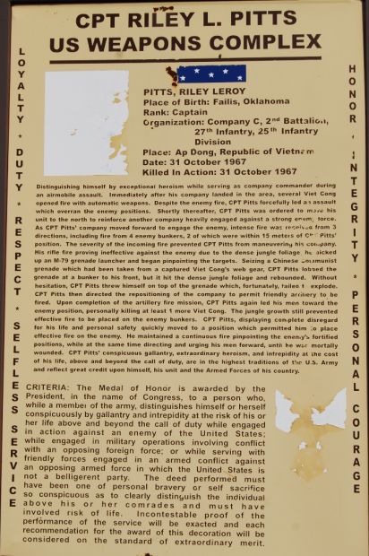 CPT RILEY L. PITTS WAR MEMORIAL PLAQUE
