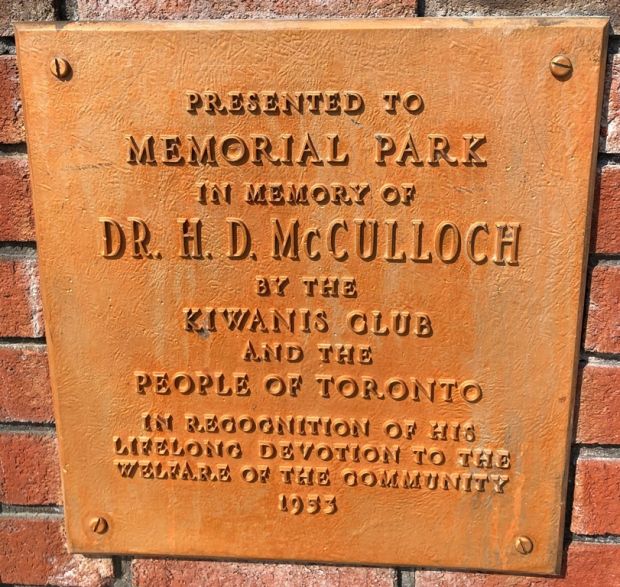 A LIVING WAR MEMORIAL PLAQUE D