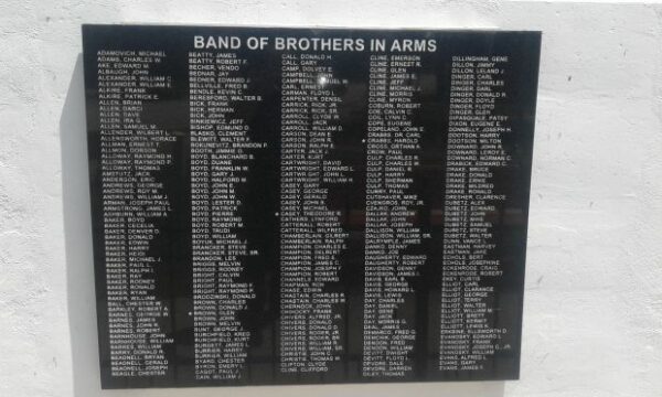 AMSTERDAM VETERANS MEMORIAL PLAQUE B