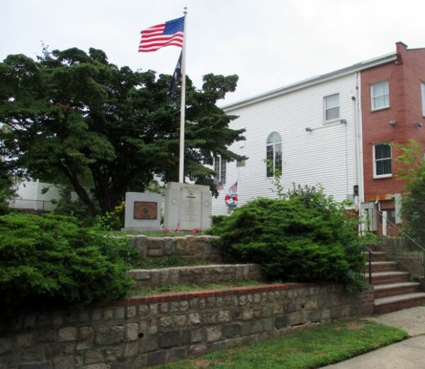 TOTTENVILLE VETERANS PARK MEMORIAL