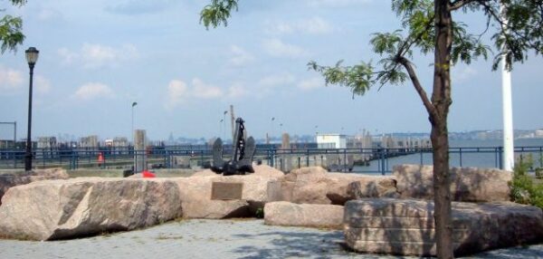 STATEN ISLAND UNITED STATES MERCHANT MARINE WAR MEMORIAL
