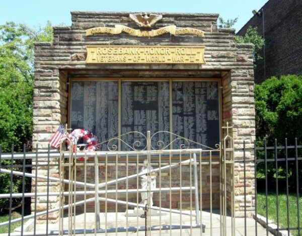 ROSEBANK HONOR ROLL VETERANS OF WORLD WAR II MEMORIAL