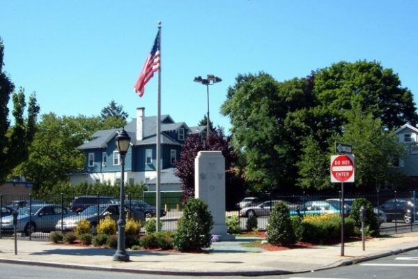 NEW DORP SECOND WORLD WAR MEMORIAL