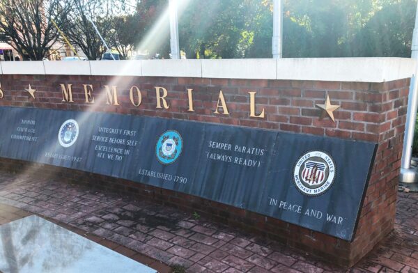 MOUNT JACKSON VETERANS MEMORIAL RIGHT SIDE