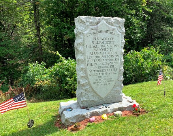 IN MEMORY OF WILLIAM SCOTT WAR MEMORIAL