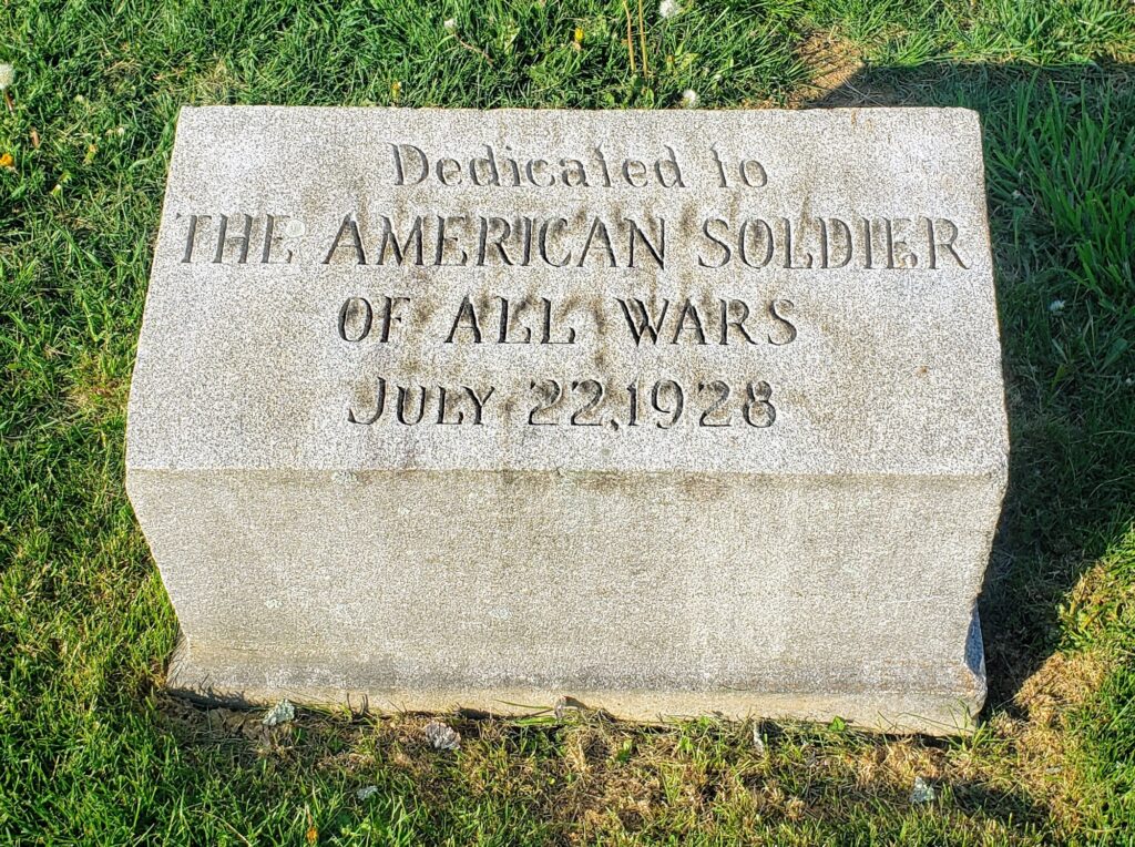 EVERGREEN MEMORIAL PARK CEMETERY VETERANS OF ALL WARS MEMORIAL