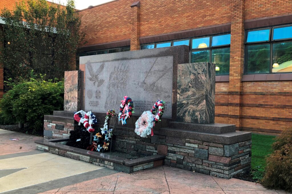 WEIRTON ARMED FORCES MEMORIAL