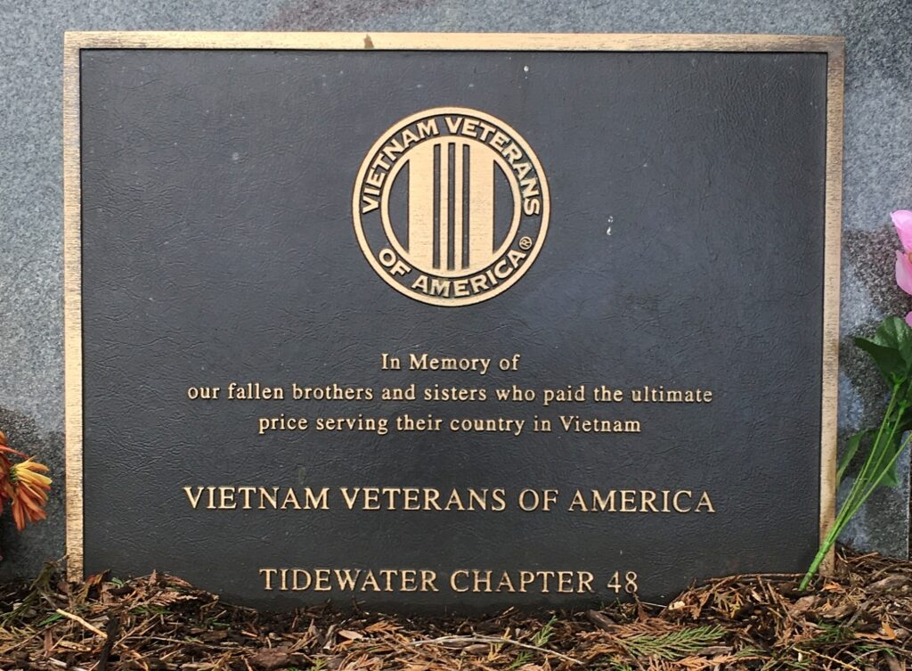 VIETNAM VETERANS OF AMERICA TIDEWATER CHAPTER 48 MEMORIAL PLAQUE