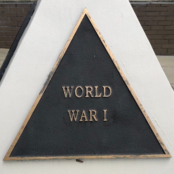 IN HONOR OF THOSE WHO SERVED MEMORIAL PLAQUE A