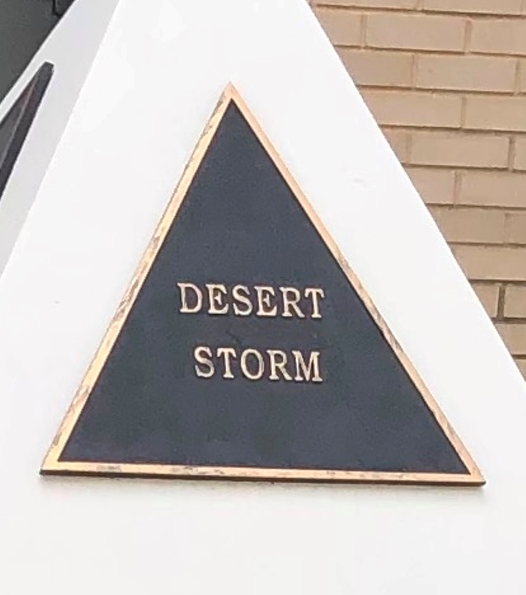 IN HONOR OF THOSE WHO SERVED MEMORIAL PLAQUE D