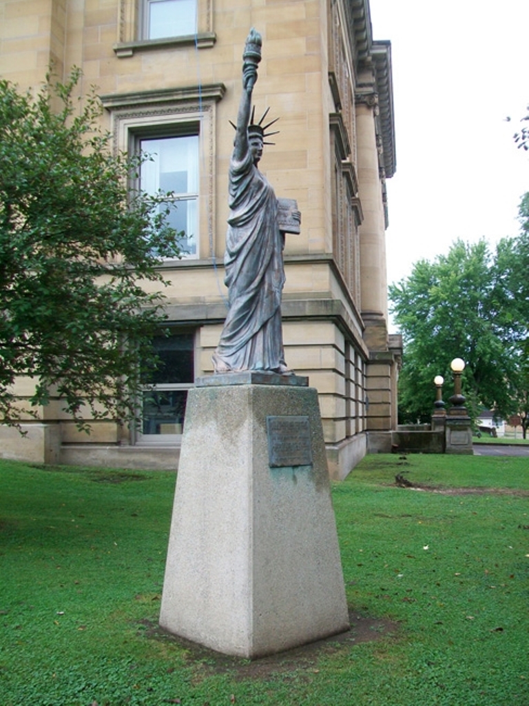 IRONTON REPLICA OF THE STATUE OF LIBERTY MEMORIAL
