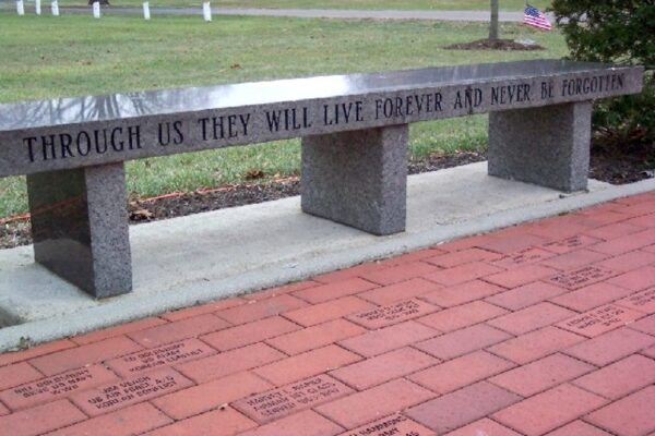 GAHANNA VETERANS MEMORIAL BENCH D