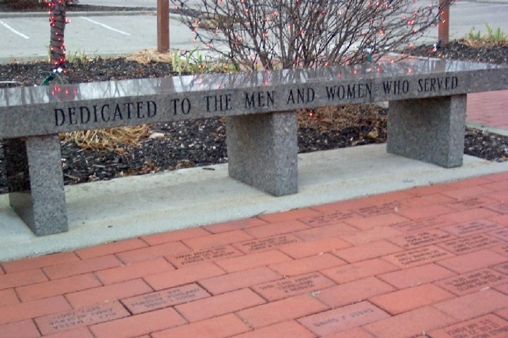 GAHANNA VETERANS MEMORIAL BENCH A