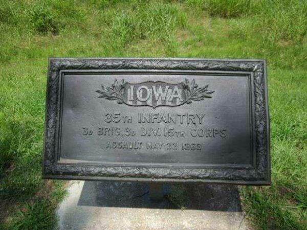 35TH IOWA INFANTRY ASSAULT AT VICKSBURG MEMORIAL PLAQUE