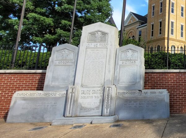 SALINE COUNTY EVERLASTING TRIBUTE MEMORIAL