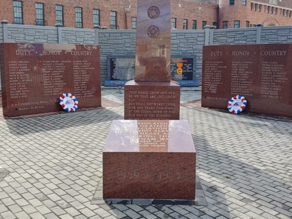 VVA CHAPTER 421 WAR MEMORIAL