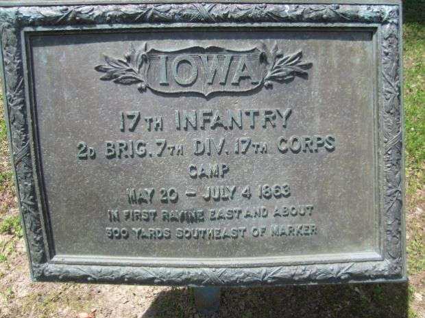 17TH IOWA INFANTRY RAVINE AT VICKSBURG MEMORIAL PLAQUE