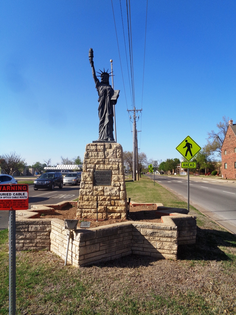 EDMOND STATUE OF LIBERTY REPLICA  MEMORIAL