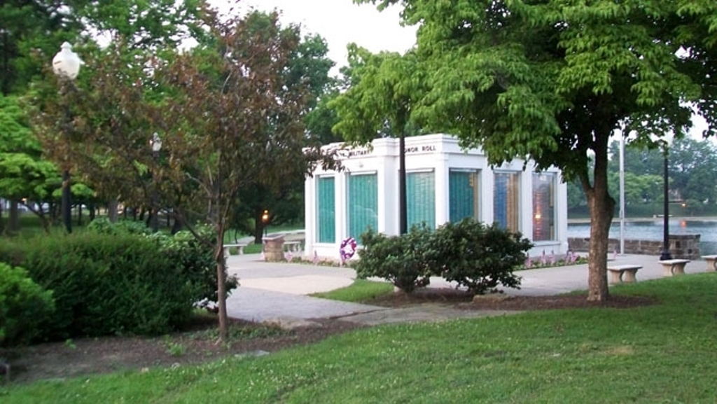 1LT. MARK PETERSON FREEDOM TREE MEMORIAL