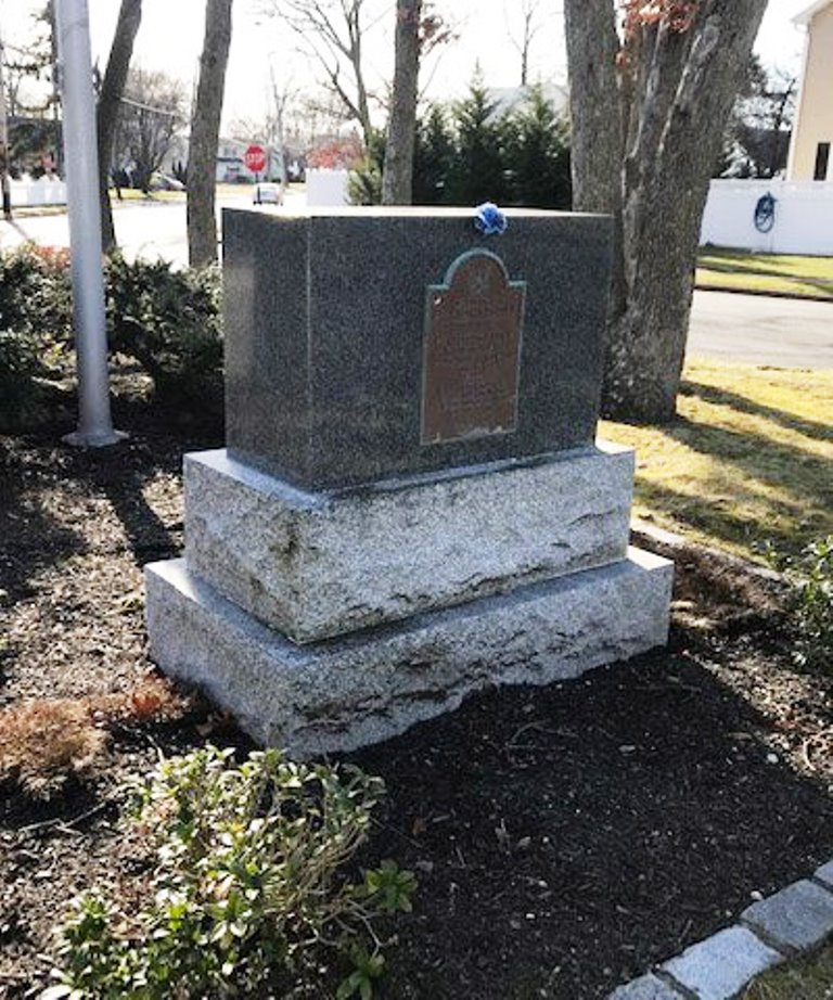 MASSAPEQUA PARK VIETNAM VETERANS WAR MEMORIAL