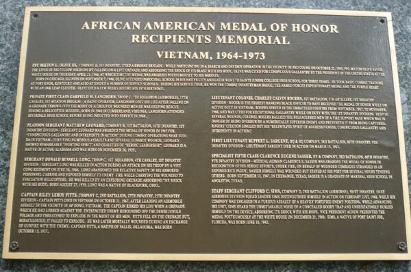 AFRICAN AMERICAN MEDAL OF HONOR RECIPIENTS MEMORIAL PLAQUE L