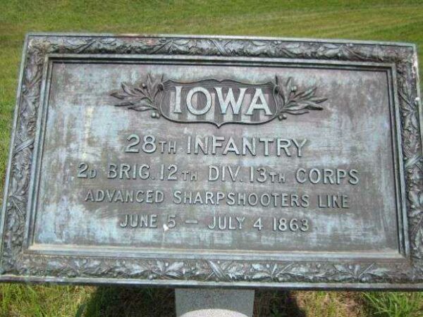 28TH IOWA INFANTRY ADVANCED SHARPSHOOTERS AT VICKSBURG MEMORIAL PLAQUE