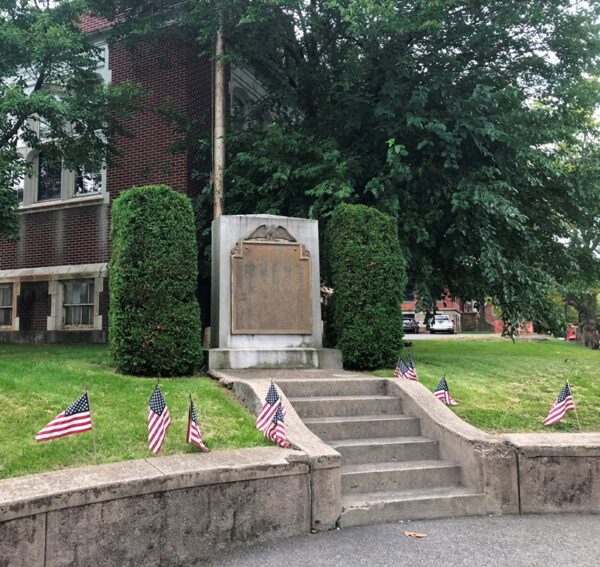 SWISSVALE MEN AND WOMEN WORLD WAR MEMORIAL