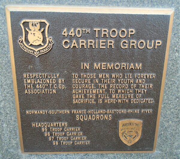 440TH TROOP CARRIER GROUP WAR MEMORIAL PLAQUE