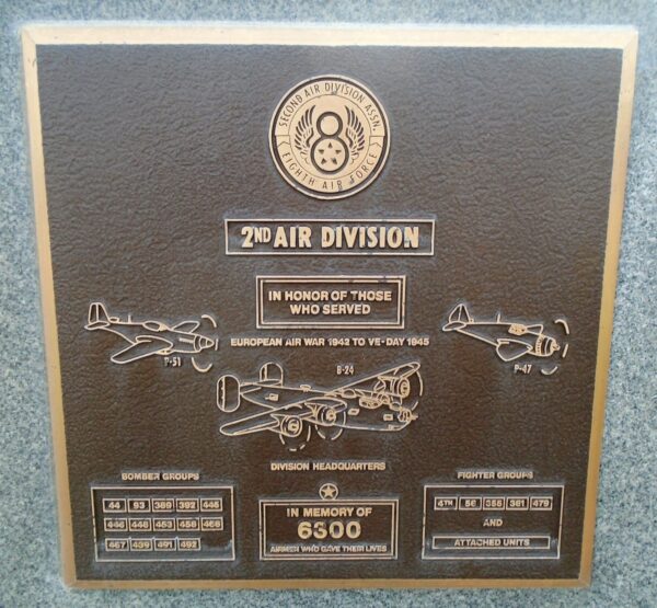 2ND AIR DIVISION WAR MEMORIAL PLAQUE