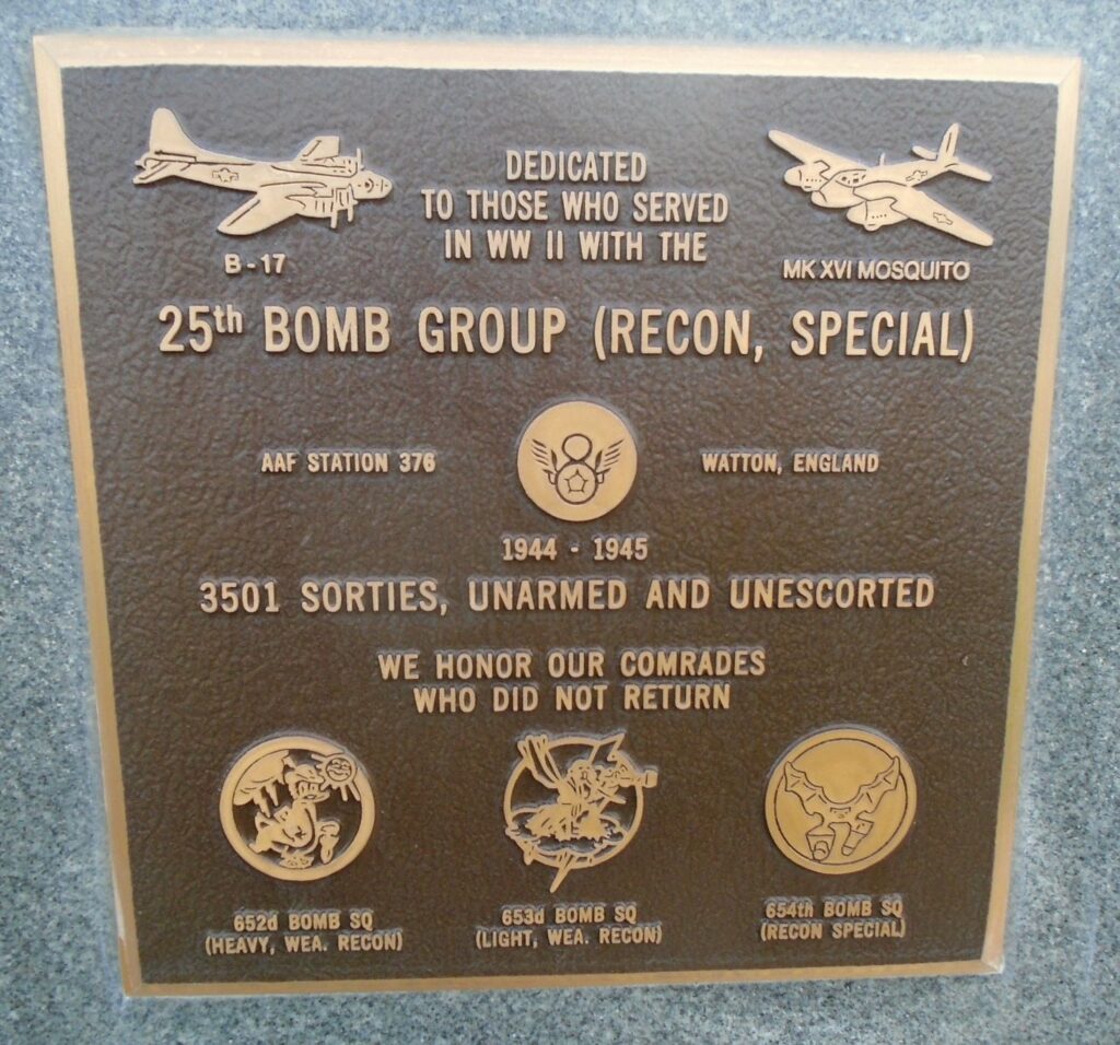 25TH BOMB GROUP (RECON, SPECIAL) WAR MEMORIAL PLAQUE
