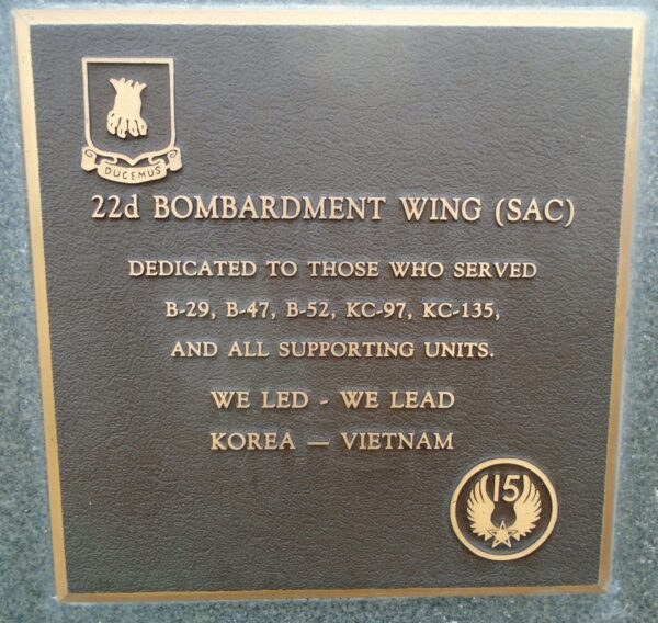 22D BOMBARDMENT WING (SAC) WAR MEMORIAL PLAQUE