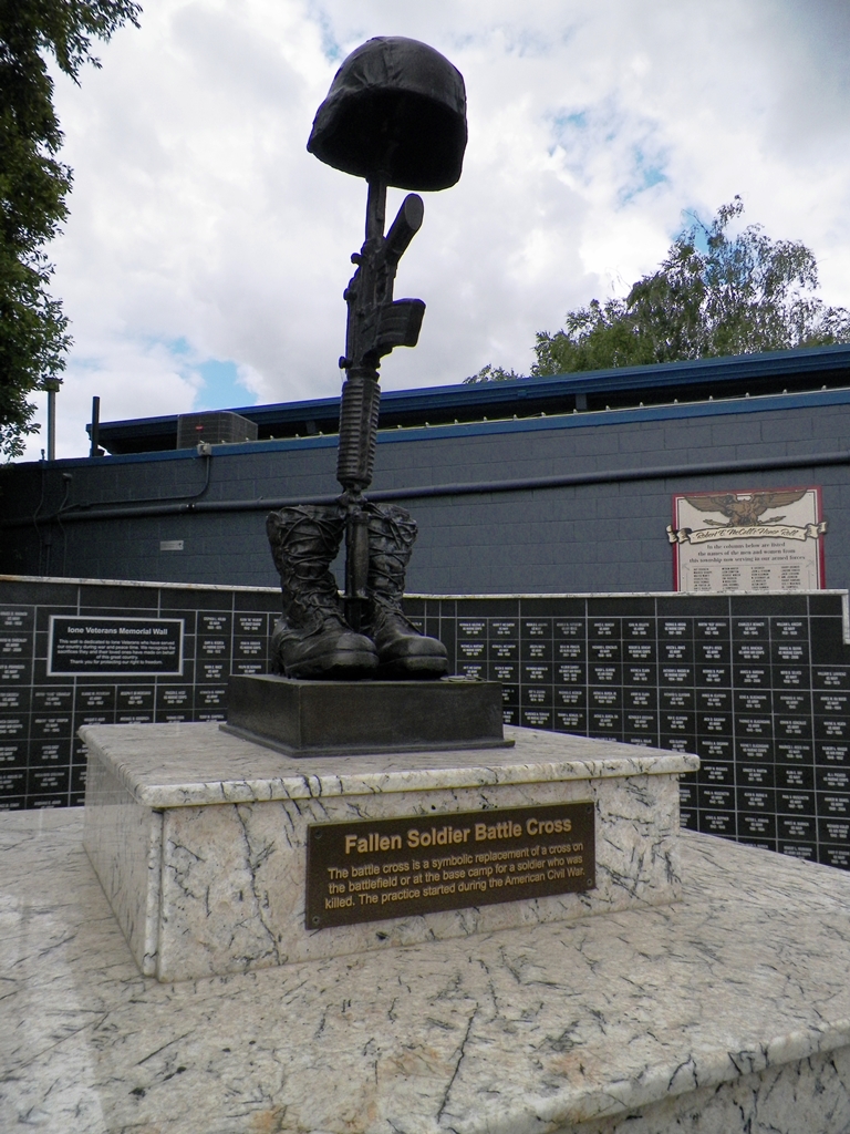 IONE VETERANS MEMORIAL PARK BATTLEFIELD CROSS