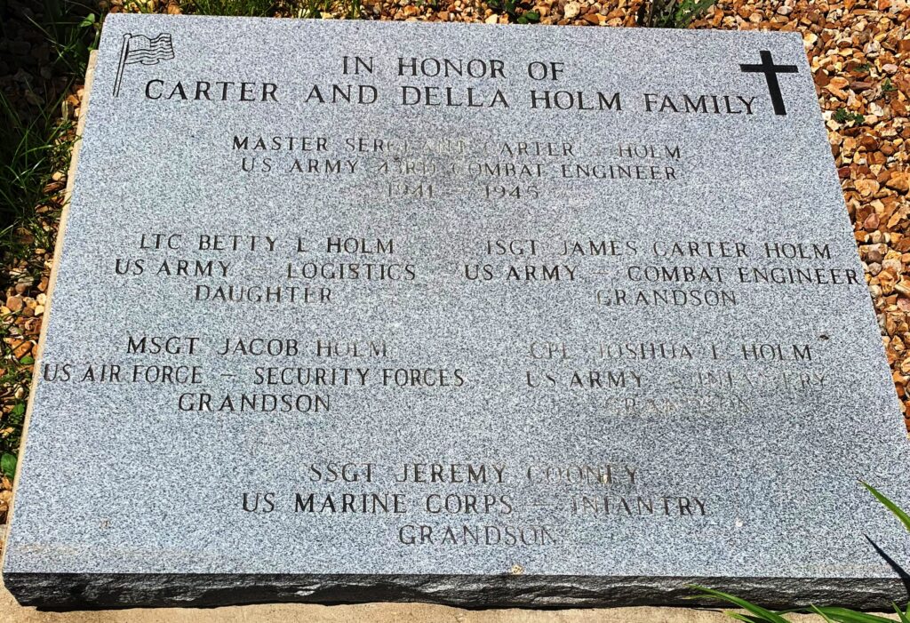 IN HONOR OF CARTER AND DELLA HOLM FAMILY MEMORIAL TABLET