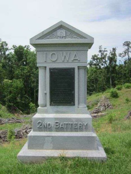 2ND IOWA BATTERY AT VICKSBURG MEMORIAL