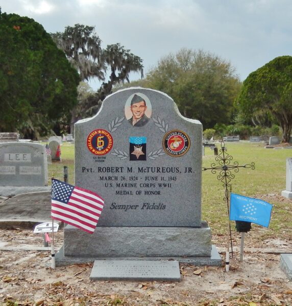 PVT. ROBERT M . MCTUREOUS, JR. MEDAL OF HONOR WAR MEMORIAL GRAVSTONE