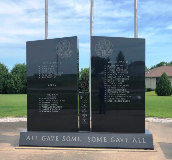 TAMA COUNTY WAR VETERANS MEMORIAL CENTER STONE